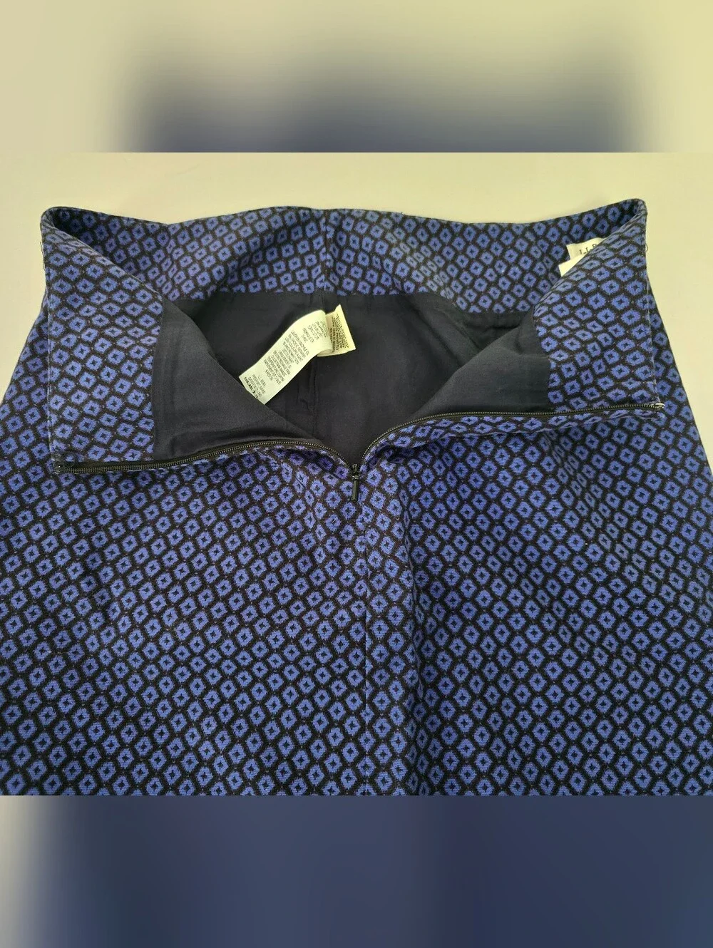 L.L.Bean Favorite Fit Blue Skirt Size 2 - Picture 5 of 10